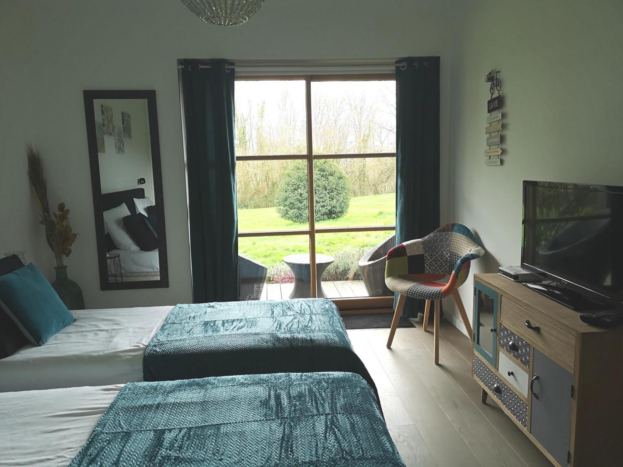 La Pause Bed & Breakfast Surville  Eksteriør bilde